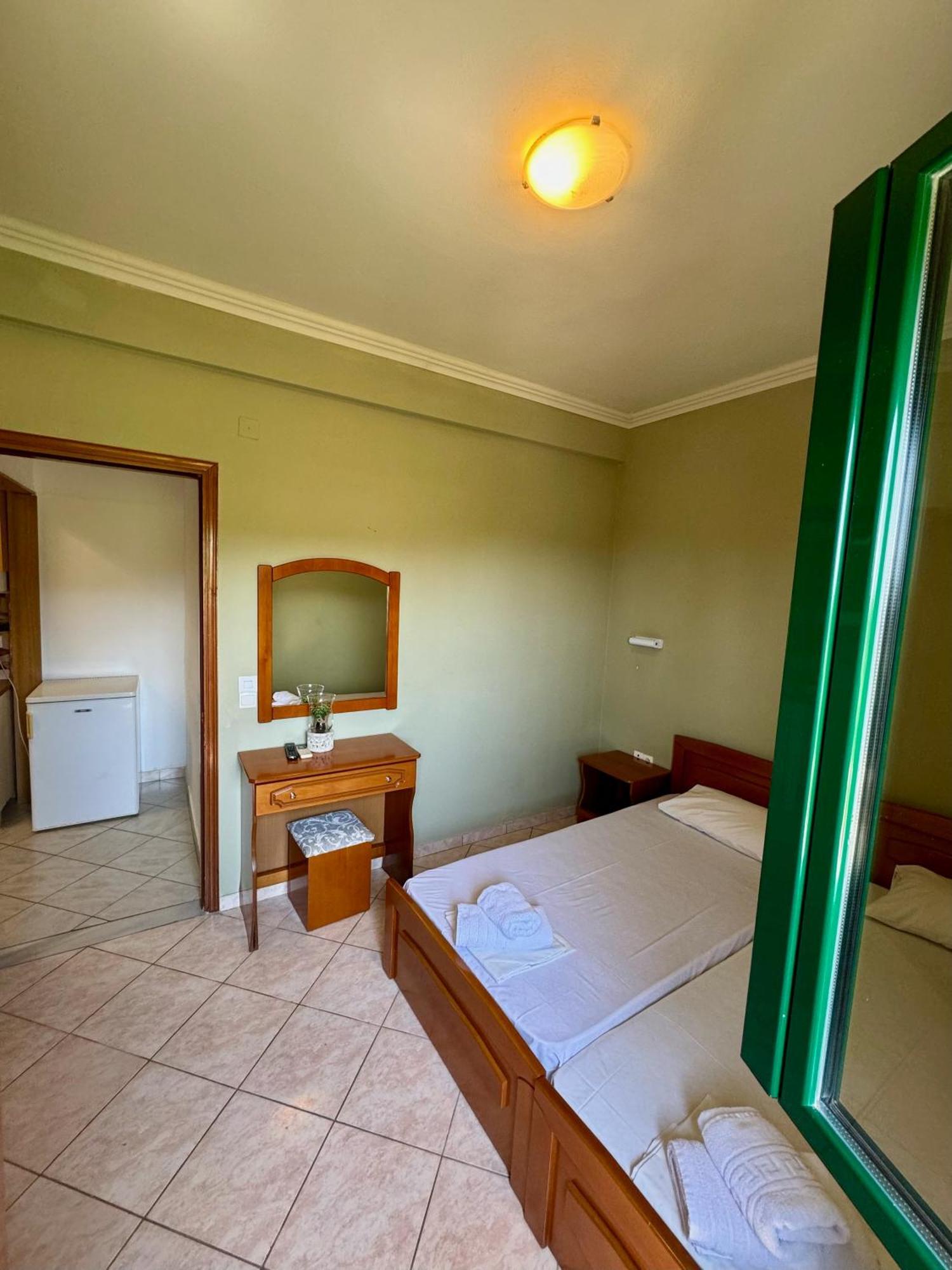 לייה Hotel Filoxenia מראה חיצוני תמונה