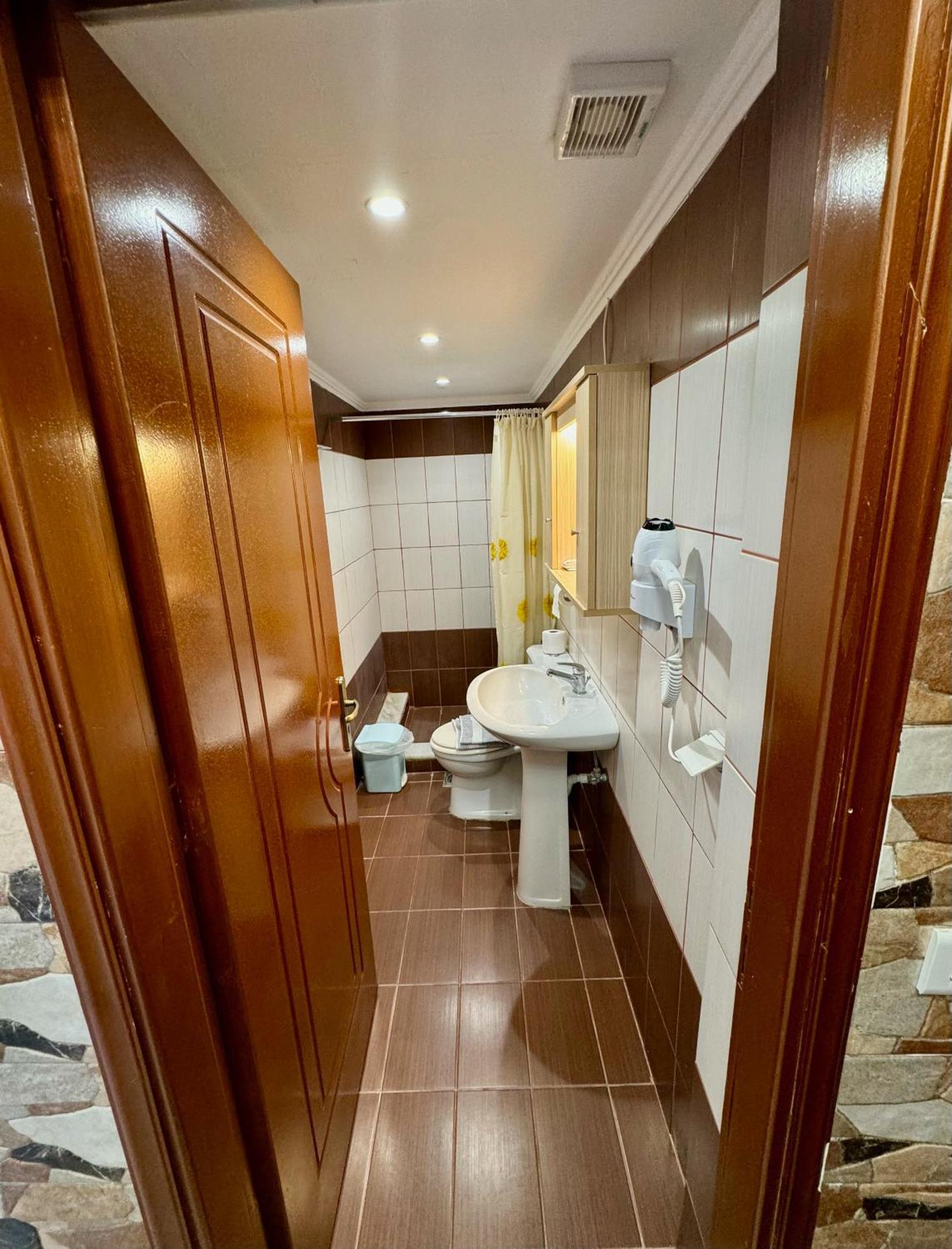 לייה Hotel Filoxenia מראה חיצוני תמונה