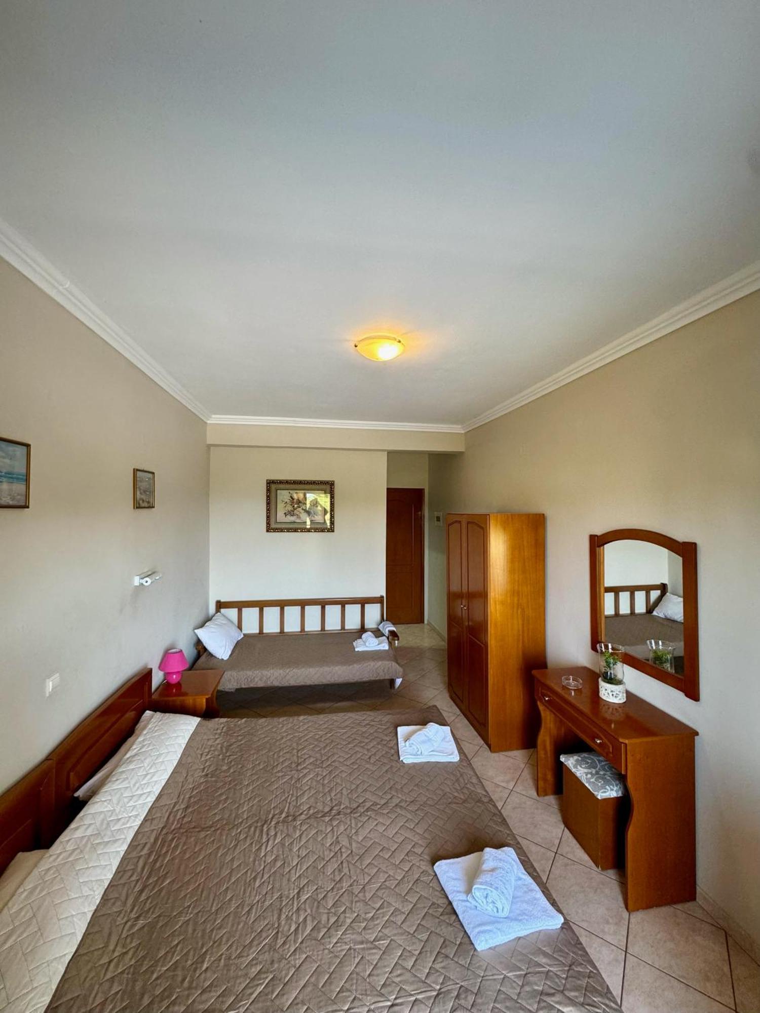 לייה Hotel Filoxenia מראה חיצוני תמונה