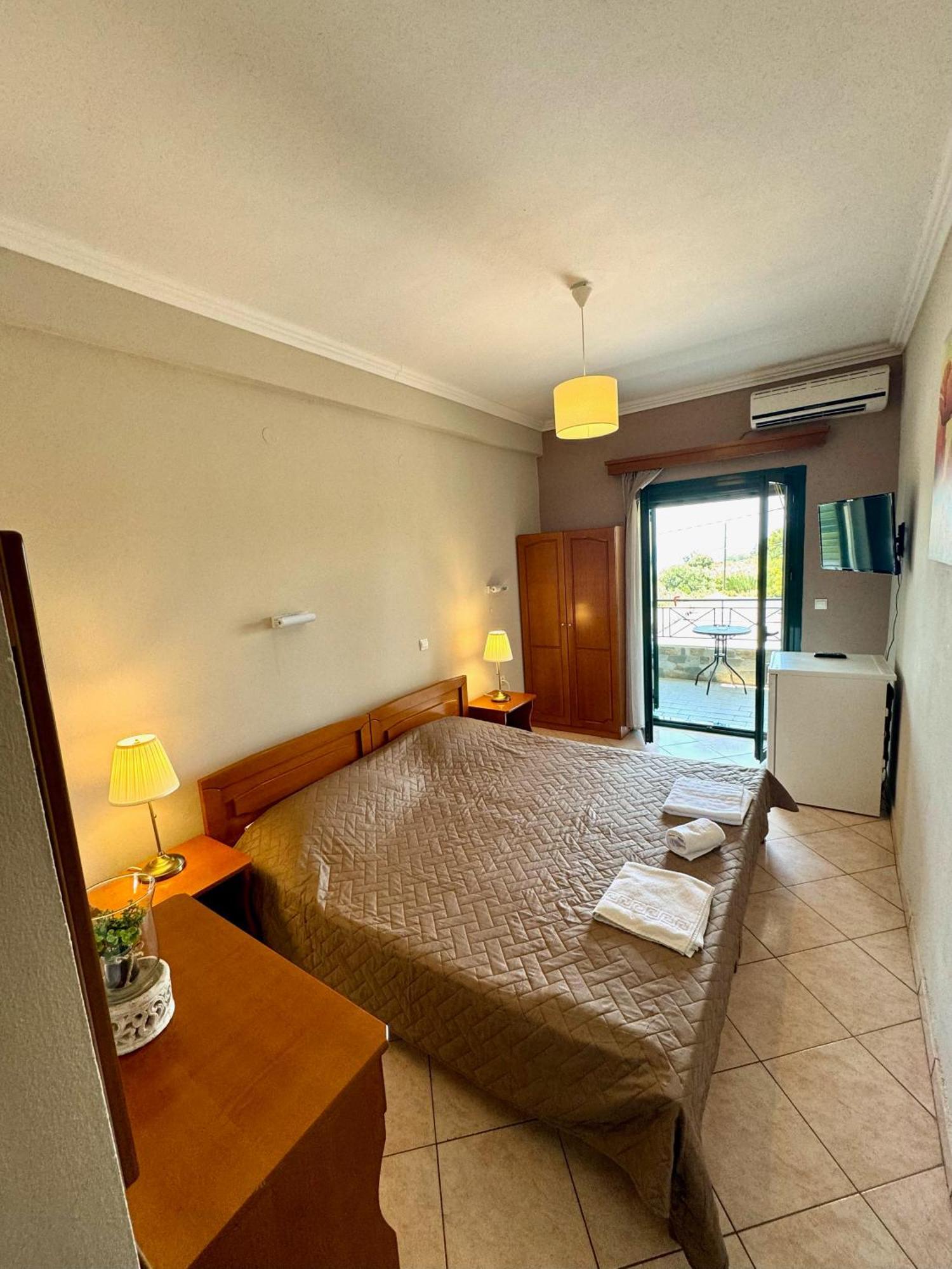 לייה Hotel Filoxenia מראה חיצוני תמונה