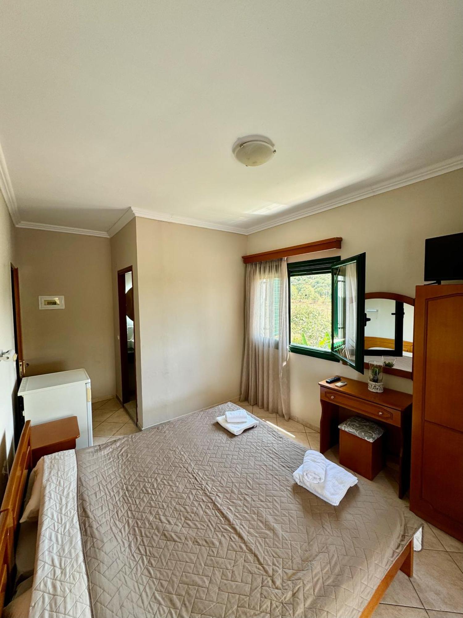לייה Hotel Filoxenia מראה חיצוני תמונה