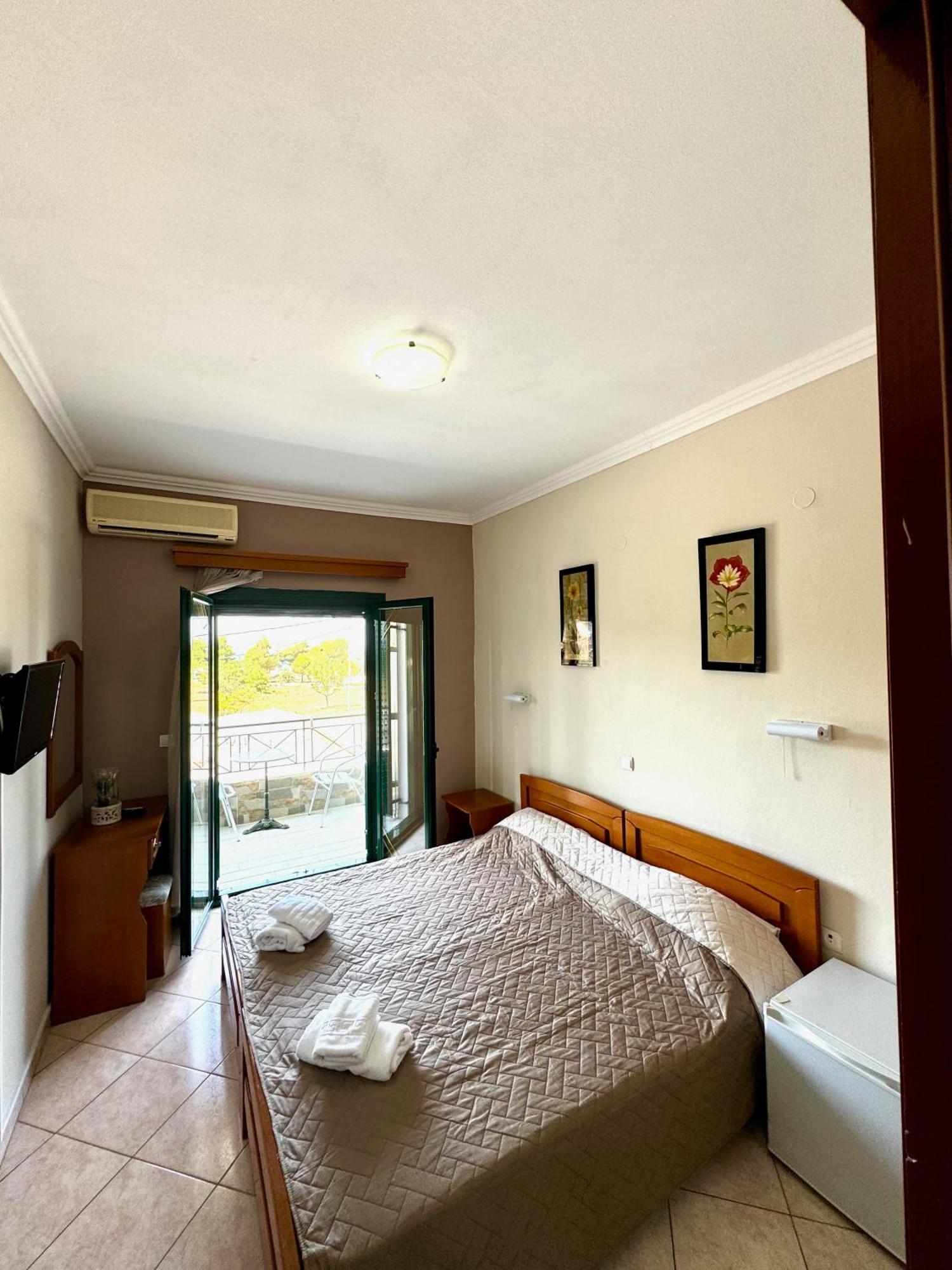 לייה Hotel Filoxenia מראה חיצוני תמונה